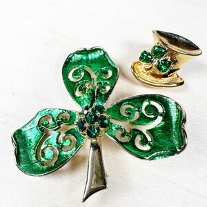 St Patricks‎ Day Brooch Set of 2 Clover Shamrock Hat Avon Pin Patty's
